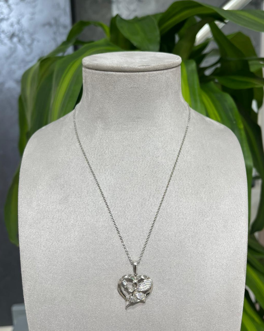 Xuping Kolye Kanatlı Melek Detay Taşlı Kalp Model 